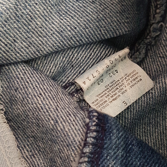 VINTAGE DOCKERS HIGH WAISTED DISTRESSED SHORTS - Picture 5 of 8